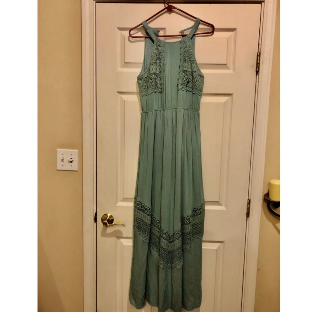 GUC Altar’d State Maxi Dress Sz Medium